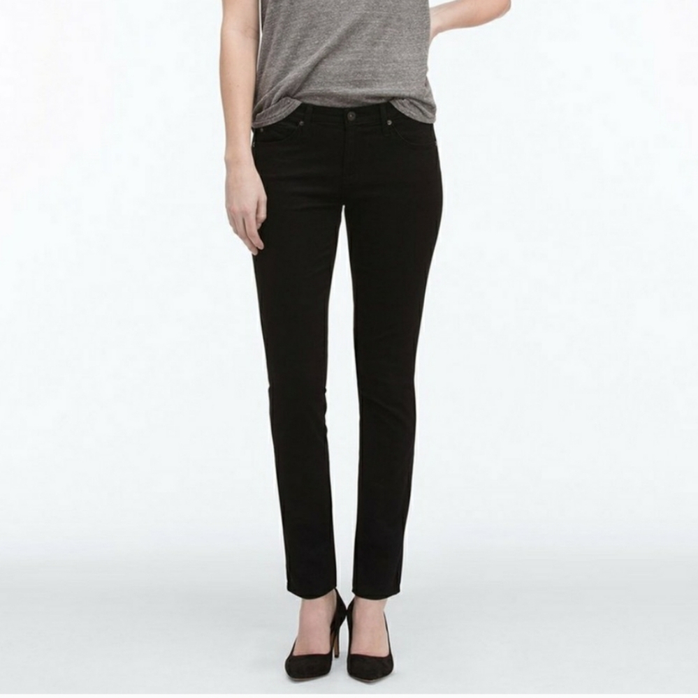 AG EUC The Stilt Black Cigarette Leg Jeans